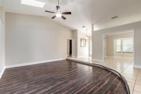 House in Port Orange, Florida 3 bedrooms, 189.71 sq.m. № 2122958 - photo 18