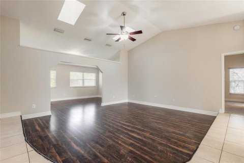 House in Port Orange, Florida 3 bedrooms, 189.71 sq.m. № 2122958 - photo 19