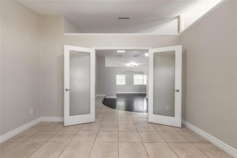 House in Port Orange, Florida 3 bedrooms, 189.71 sq.m. № 2122958 - photo 15