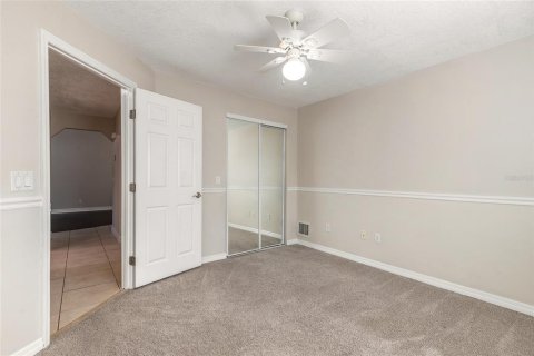 House in Port Orange, Florida 3 bedrooms, 189.71 sq.m. № 2122958 - photo 10