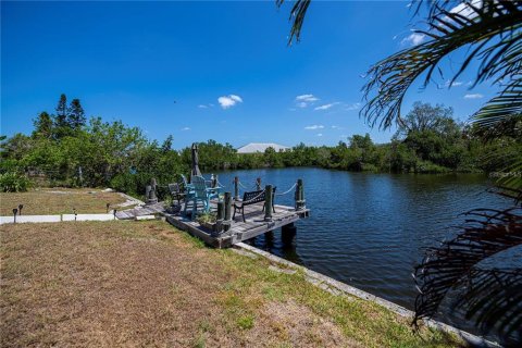 House in Port Charlotte, Florida 2 bedrooms, 159.05 sq.m. № 1894874 - photo 16