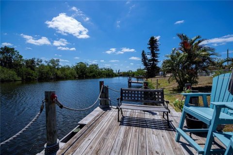 House in Port Charlotte, Florida 2 bedrooms, 159.05 sq.m. № 1894874 - photo 14