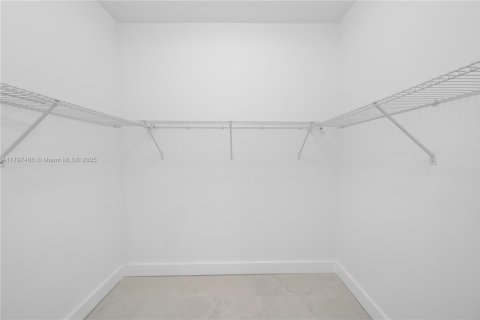 House in Miramar, Florida 3 bedrooms, 164.34 sq.m. № 1748563 - photo 27
