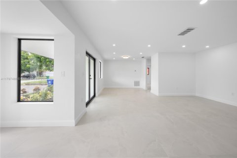 House in Miramar, Florida 3 bedrooms, 164.34 sq.m. № 1748563 - photo 24