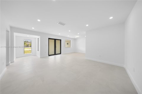 House in Miramar, Florida 3 bedrooms, 164.34 sq.m. № 1748563 - photo 23
