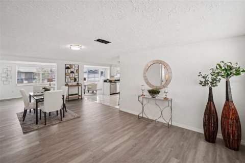 Villa ou maison à vendre à Holiday, Floride: 2 chambres, 121.89 m2 № 1886462 - photo 17