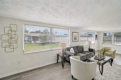 Villa ou maison à vendre à Holiday, Floride: 2 chambres, 121.89 m2 № 1886462 - photo 15