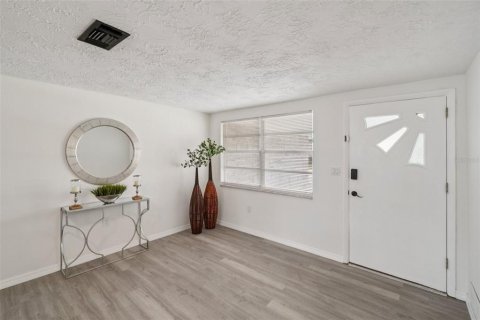 Villa ou maison à vendre à Holiday, Floride: 2 chambres, 121.89 m2 № 1886462 - photo 11