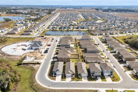 House in Davenport, Florida 5 bedrooms, 234.3 sq.m. № 2197443 - photo 7