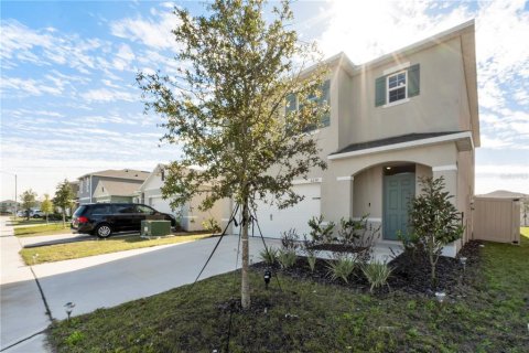 House in Davenport, Florida 5 bedrooms, 234.3 sq.m. № 2197443 - photo 4