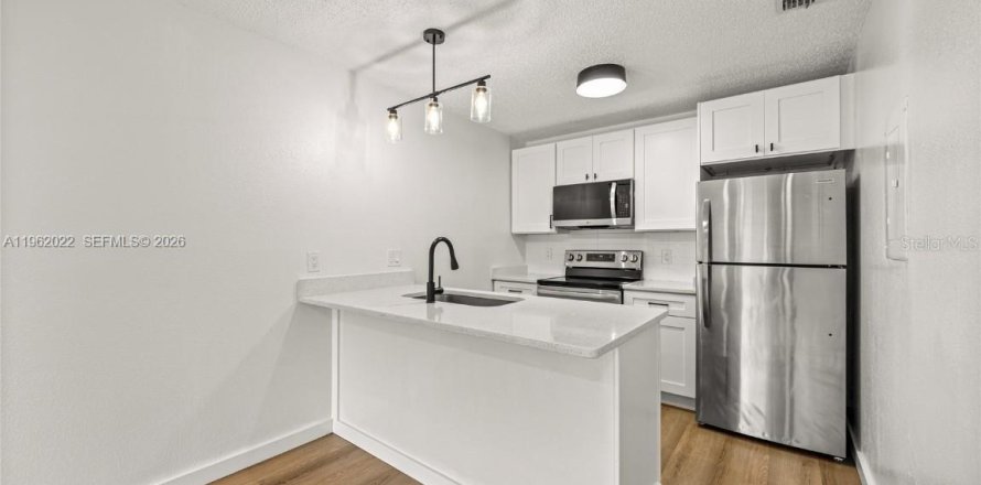 House in Ocala, Florida 2 bedrooms № 2028909