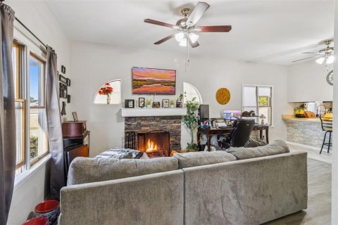 Casa en venta en Polk City, Florida, 3 dormitorios, 132.29 m2 № 2209020 - foto 6