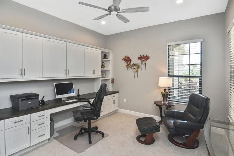 House in Englewood, Florida 3 bedrooms, 251.11 sq.m. № 1916277 - photo 17