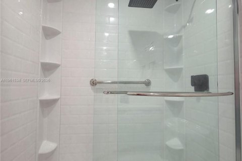 Купить кондоминиум в Холливуд, Флорида 1 спальня, 73.39м2, № 2023355 - фото 16