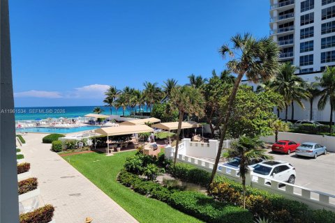 Купить кондоминиум в Холливуд, Флорида 1 спальня, 73.39м2, № 2023355 - фото 18