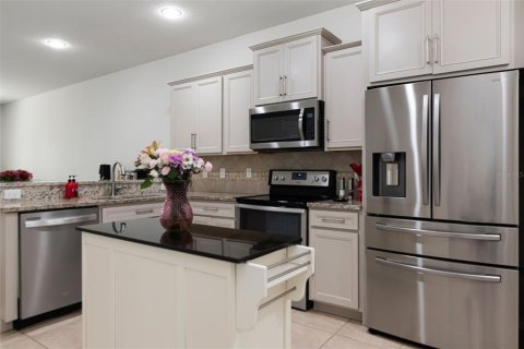 Townhouse in Riverview, Florida 2 bedrooms, 147.53 sq.m. № 2224951 - photo 7