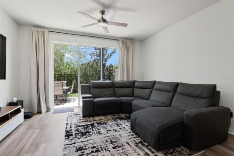 Townhouse in Riverview, Florida 2 bedrooms, 147.53 sq.m. № 2224951 - photo 11
