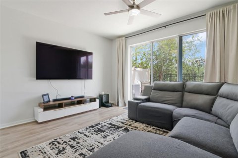 Townhouse in Riverview, Florida 2 bedrooms, 147.53 sq.m. № 2224951 - photo 9
