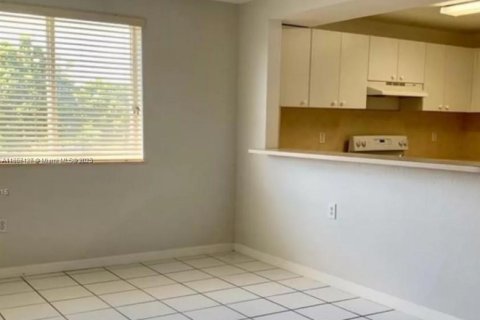 Снять в аренду кондоминиум в Майами, Флорида 2 спальни, 96.9м2, № 1958567 - фото 4