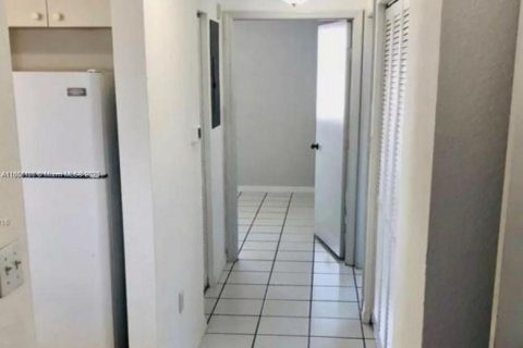 Снять в аренду кондоминиум в Майами, Флорида 2 спальни, 96.9м2, № 1958567 - фото 7