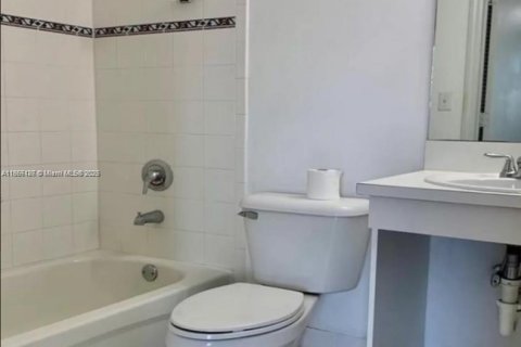 Снять в аренду кондоминиум в Майами, Флорида 2 спальни, 96.9м2, № 1958567 - фото 10