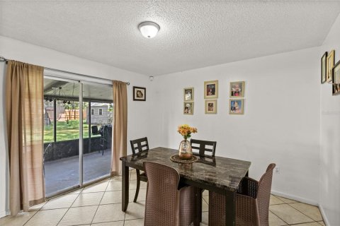 Casa en venta en Ocala, Florida, 3 dormitorios, 146.32 m2 № 1907015 - foto 9
