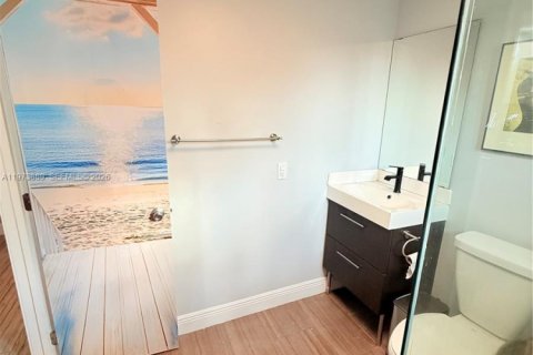 Condominio en alquiler en Miami, Florida, 1 dormitorio, 55.28 m2 № 2033521 - foto 15
