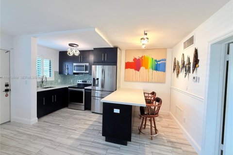 Condominio en alquiler en Miami, Florida, 1 dormitorio, 55.28 m2 № 2033521 - foto 5