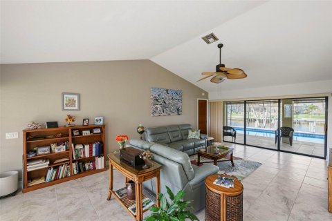 Casa en venta en Punta Gorda, Florida, 3 dormitorios, 157.28 m2 № 1542892 - foto 12