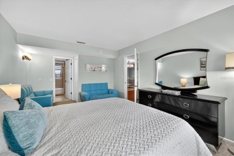 Condo in Saint Petersburg, Florida, 2 bedrooms  № 1900112 - photo 21