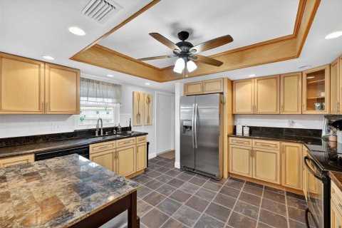 Condo in Saint Petersburg, Florida, 2 bedrooms  № 1900112 - photo 7