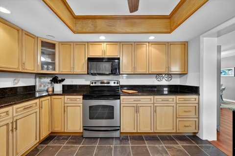 Condo in Saint Petersburg, Florida, 2 bedrooms  № 1900112 - photo 9