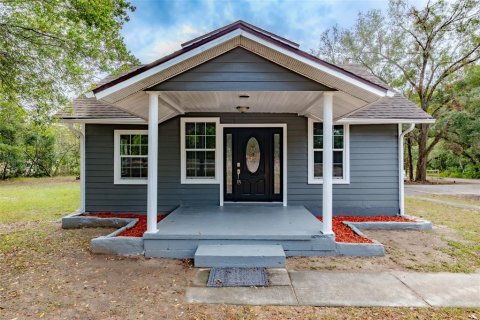 Propiedad comercial en venta en Sorrento, Florida, 142.14 m2 № 1819188 - foto 1