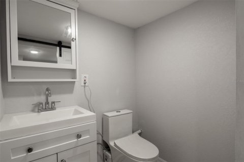 Propiedad comercial en venta en Sorrento, Florida, 142.14 m2 № 1819188 - foto 23