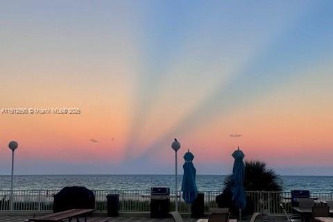 Condo in Miami Beach, Florida, 1 bedroom  № 1971335 - photo 10