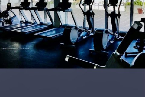 Condo in Miami Beach, Florida, 1 bedroom  № 1971335 - photo 23