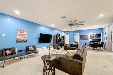 Casa en venta en Kissimmee, Florida, 15 dormitorios, 581.1 m2 № 1564926 - foto 24