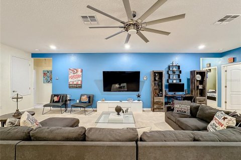 Casa en venta en Kissimmee, Florida, 15 dormitorios, 581.1 m2 № 1564926 - foto 25