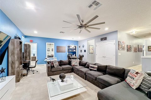 Casa en venta en Kissimmee, Florida, 15 dormitorios, 581.1 m2 № 1564926 - foto 27