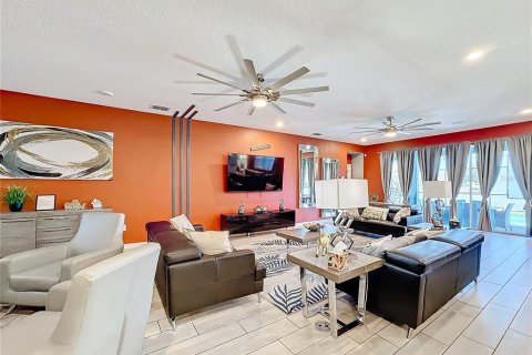 Casa en venta en Kissimmee, Florida, 15 dormitorios, 581.1 m2 № 1564926 - foto 16