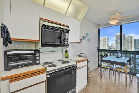 Купить кондоминиум в Авентура, Флорида 2 спальни, 114.27м2, № 1998666 - фото 2