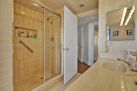 Купить кондоминиум в Авентура, Флорида 2 спальни, 114.27м2, № 1998666 - фото 15