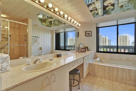 Купить кондоминиум в Авентура, Флорида 2 спальни, 114.27м2, № 1998666 - фото 14