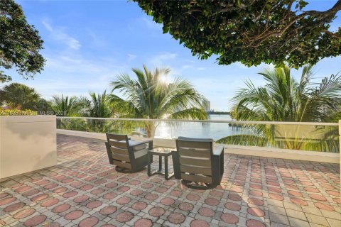 Купить кондоминиум в Авентура, Флорида 2 спальни, 114.27м2, № 1998666 - фото 30