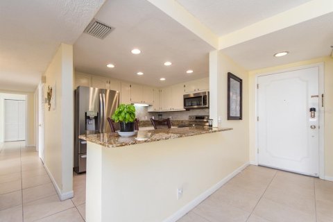 Condo in Clearwater, Florida, 2 bedrooms  № 1632509 - photo 2