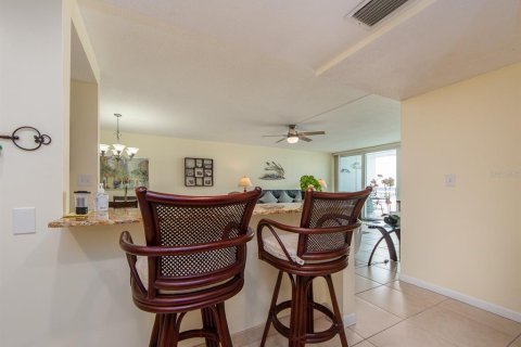 Condo in Clearwater, Florida, 2 bedrooms  № 1632509 - photo 13