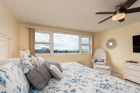 Condo in Clearwater, Florida, 2 bedrooms  № 1632509 - photo 17