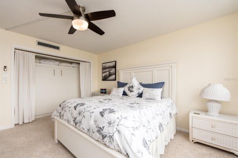 Condo in Clearwater, Florida, 2 bedrooms  № 1632509 - photo 23