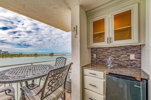 Condo in Clearwater, Florida, 2 bedrooms  № 1632509 - photo 10
