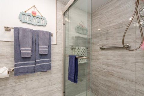 Condo in Clearwater, Florida, 2 bedrooms  № 1632509 - photo 19